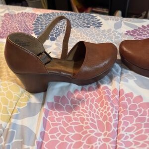 Women’s shoes